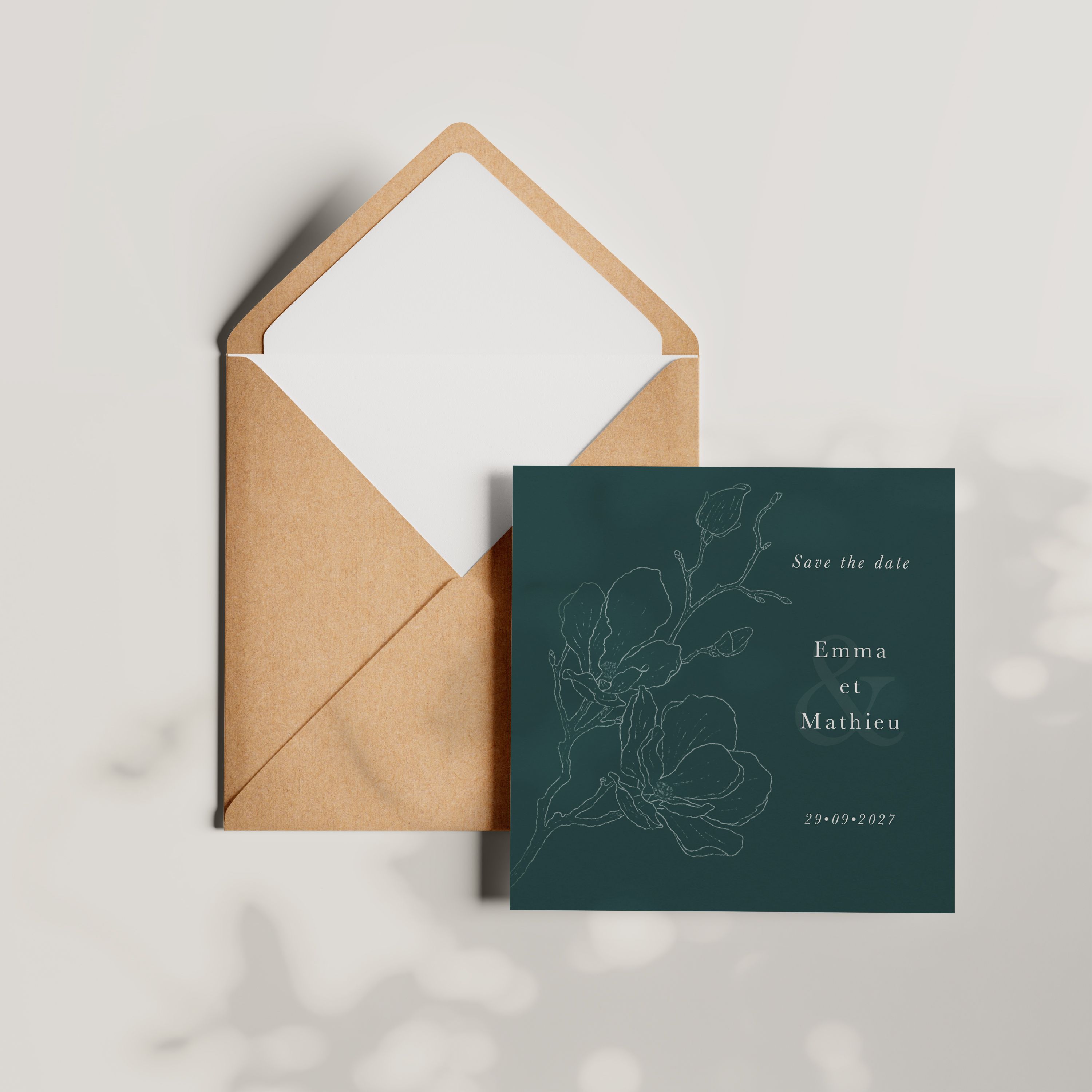 Outline Flower - Ce modèle privilégie la justesse graphique : dominante chromatique tenue, proportions régulières, lecture limpide. Nos illustrateurs ont choisi une écriture premium qui met l’accent sur la précision plutôt que l’effet. Nous réalisons la personnalisation complète : vous nous confiez le texte, nous le mettons en page, ajustons les couleurs et ajoutons un logo discret. Diffusée exclusivement en numérique, l’invitation atteint vos invités sans délai. Chaque choix – hiérarchie, cadence, contrastes – concourt à une élégance durable. Une correspondance contemporaine, sobre et élégante.