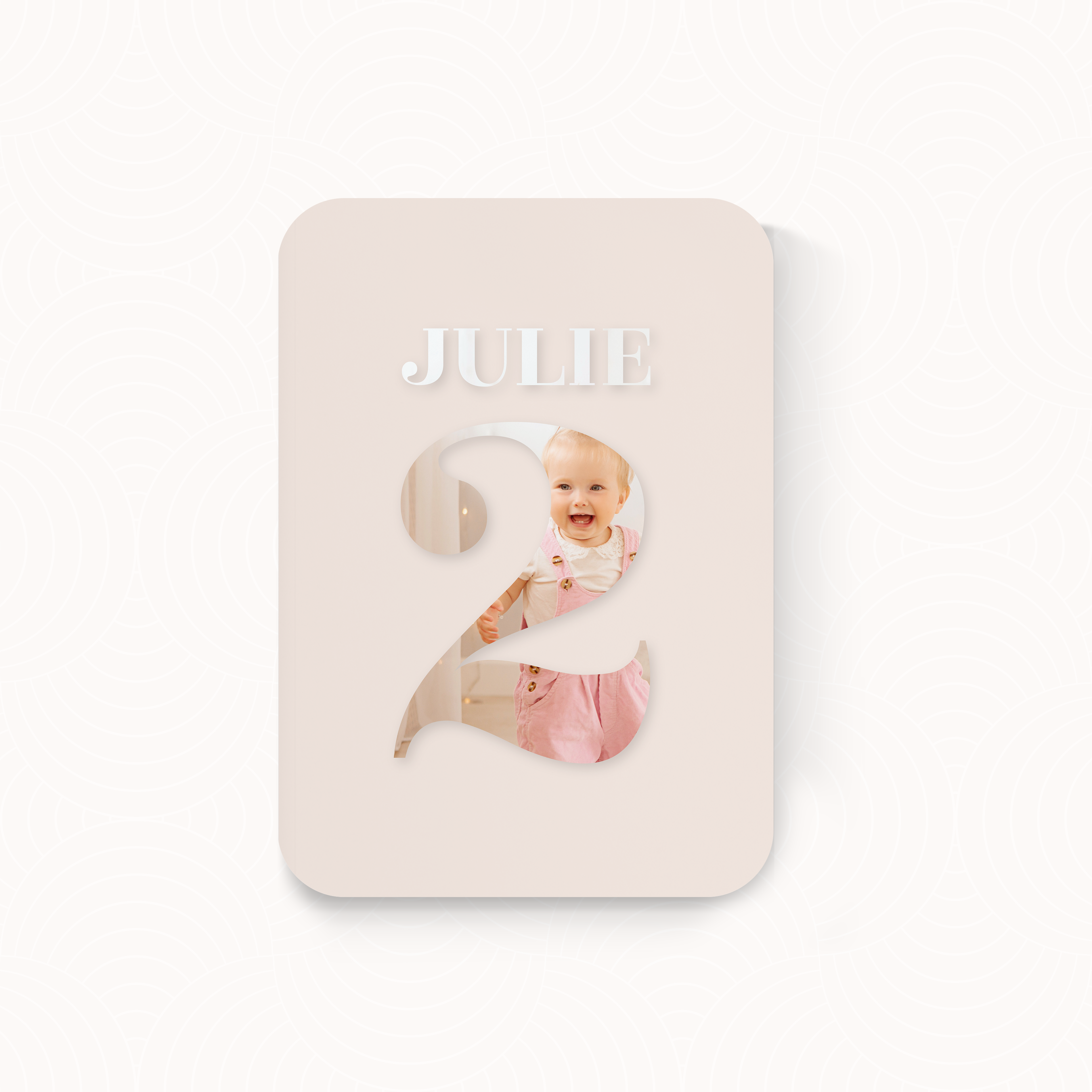 Number 2 - Cette invitation privilégie une écriture visuelle simple et maîtrisée. La couleur dominante sert de repère et accompagne vos mots avec sobriété. Les alignements équilibrés et la typographie nette garantissent lisibilité et modernité. Nos créateurs ont pensé ce modèle comme une correspondance premium, élégante et actuelle. Nous assurons la personnalisation complète : intégration du texte, réglage des teintes, ajout éventuel d’un logo discret. Diffusée exclusivement au format digital, elle est transmise immédiatement à vos invités. Chaque choix esthétique privilégie la justesse et la mesure. Une invitation sobre et durable, faite pour vos moments essentiels.