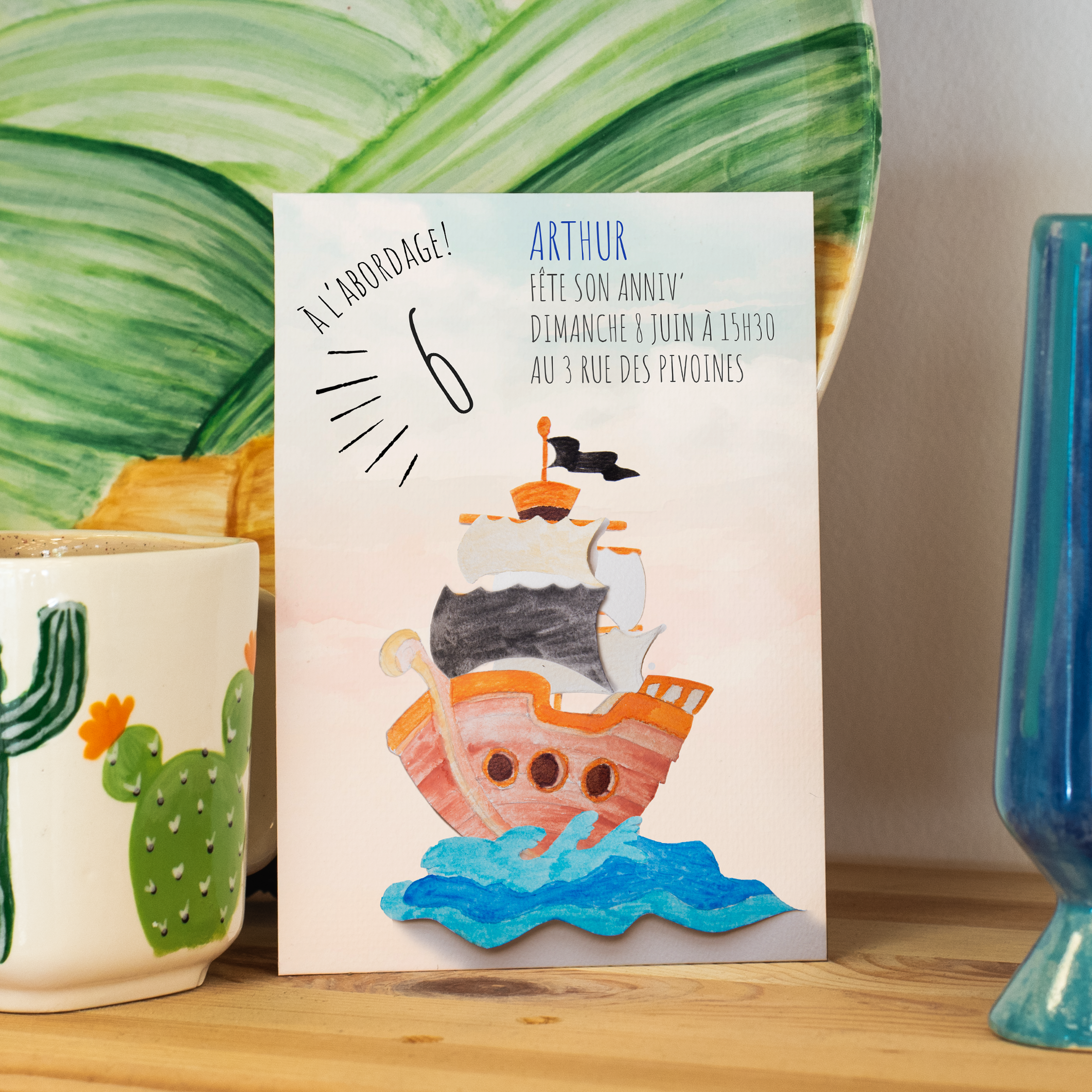 Pirate - Le modèle affirme une sobriété lumineuse : dominante chromatique douce, marges équilibrées, typographie claire. Nos créateurs ont privilégié une esthétique premium qui met en avant clarté et équilibre. Nous assurons la personnalisation : intégration du texte, harmonisation des couleurs, ajout discret d’un logo. Entièrement digitale, elle atteint vos invités instantanément. Chaque choix – alignements, proportions, contrastes – concourt à une lecture fluide et élégante. Une correspondance contemporaine, simple et raffinée.