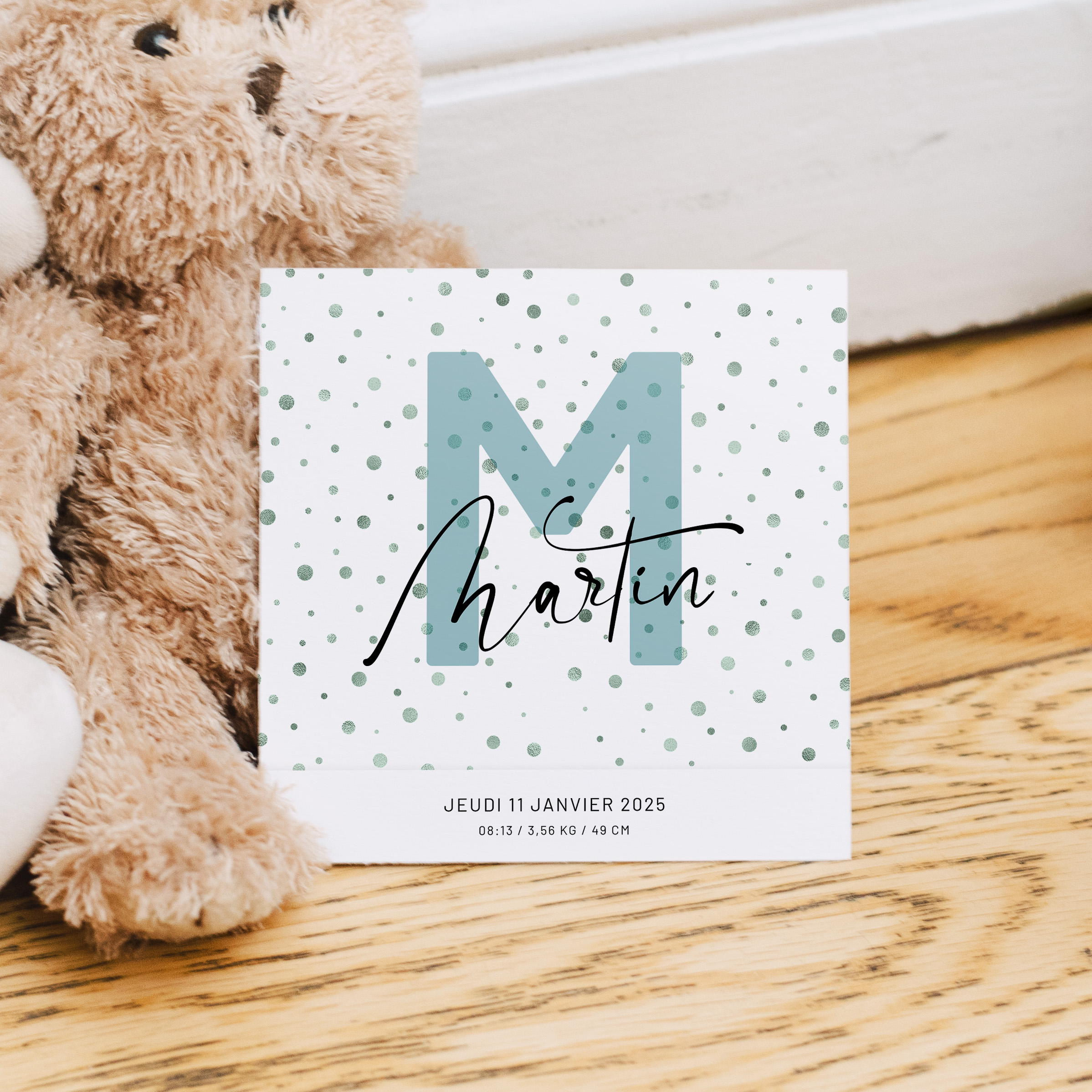 Petits Pois - Cette invitation met en avant une sobriété contemporaine : couleur dominante claire, proportions équilibrées, typographie soignée. Nos créateurs signent un modèle premium qui privilégie la lisibilité et l’élégance discrète. Vous nous confiez le texte ; nous l’intégrons avec soin, harmonisons la palette et ajoutons un logo discret. Diffusée uniquement en numérique, elle atteint vos invités immédiatement. Chaque paramètre – hiérarchie, espacements, contrastes – a été réglé pour préserver fluidité et justesse. Une correspondance moderne et fiable, adaptée à toute annonce.