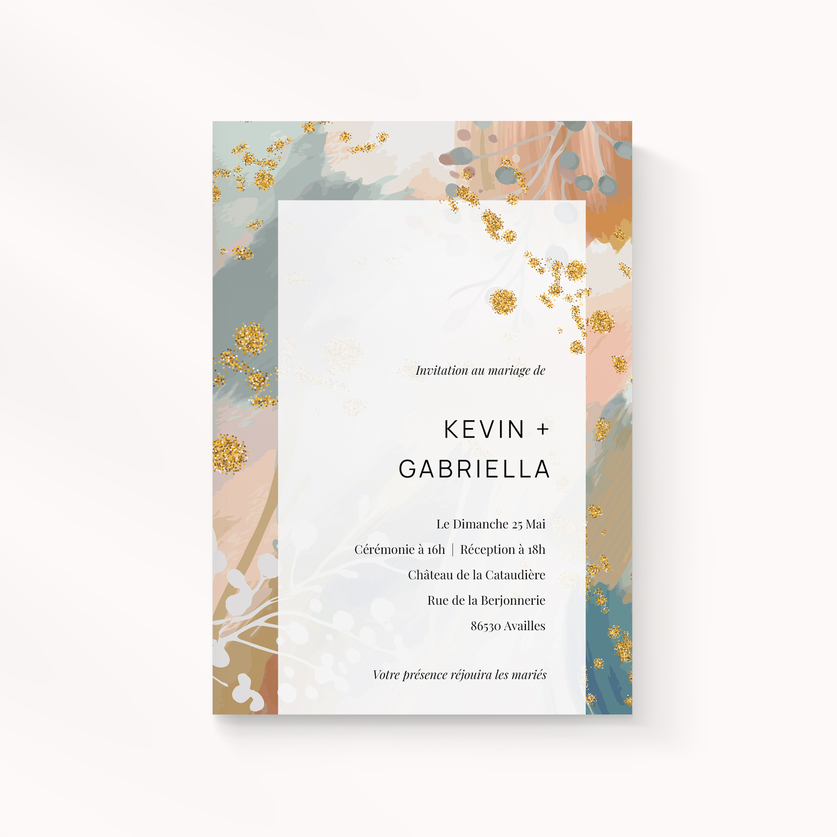 Golden Powder - Cette invitation affirme une sobriété élégante : couleur dominante claire, marges équilibrées, typographie précise. Nos créateurs ont façonné une esthétique premium qui magnifie la mesure. Nous prenons en charge la personnalisation : vous nous confiez le texte, nous l’intégrons, ajustons les nuances et ajoutons un logo discret. 100% digitale, elle atteint vos invités instantanément. Chaque choix – cadence, alignements, marges – a été pensé pour préserver fluidité et raffinement. Une correspondance contemporaine, simple et durable.