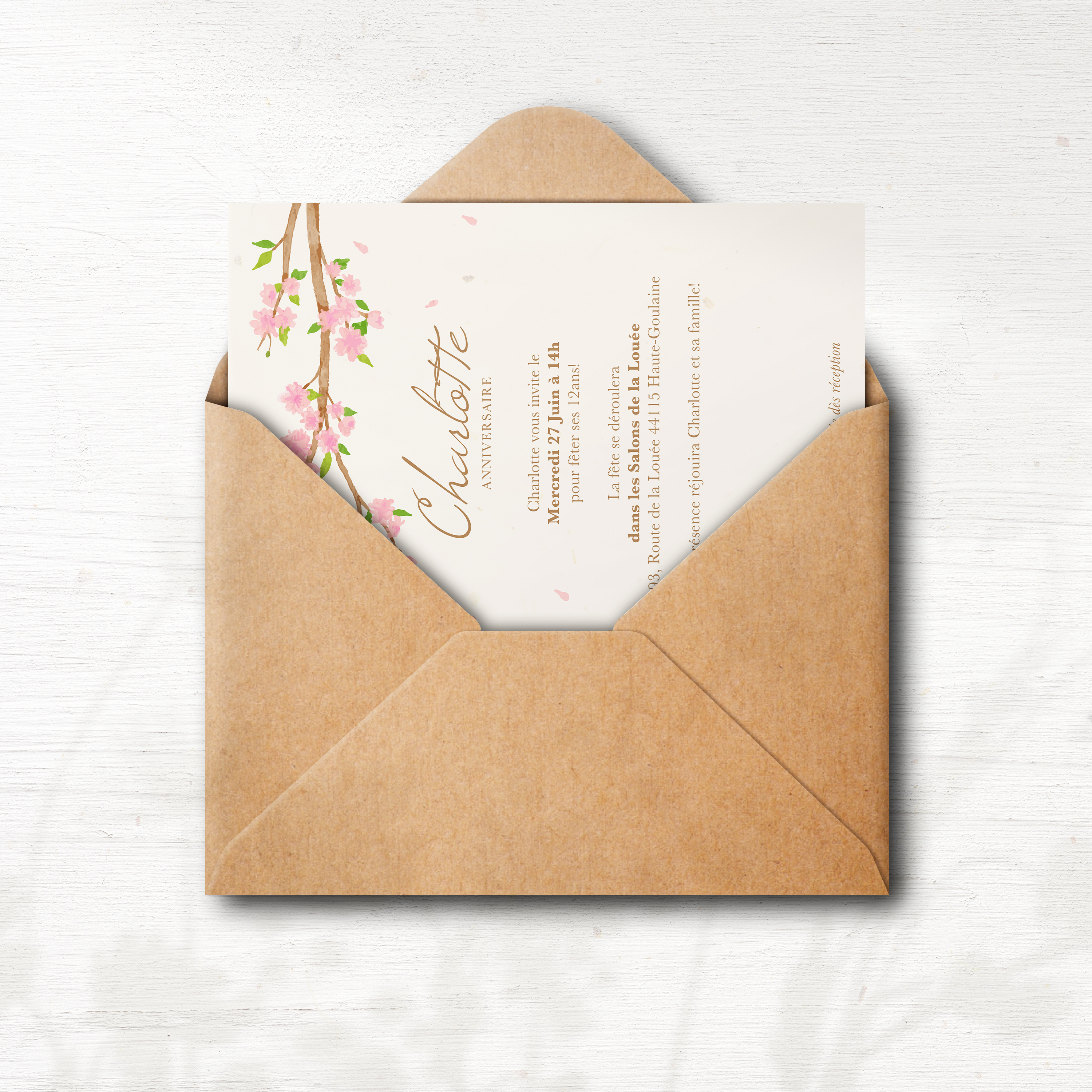 Birthday Petals - Cette invitation met en avant une sobriété graphique : couleur dominante affirmée, structure régulière, typographie nette. Nos créateurs ont voulu une esthétique premium qui valorise la cohérence. Nous assurons la personnalisation : intégration de votre texte, réglage fin des couleurs, ajout discret d’un logo. Diffusée exclusivement en numérique, elle atteint vos invités sans délai. Chaque détail – proportions, alignements, hiérarchie – a été pensé pour préserver fluidité et élégance. Une correspondance contemporaine, sobre et raffinée.