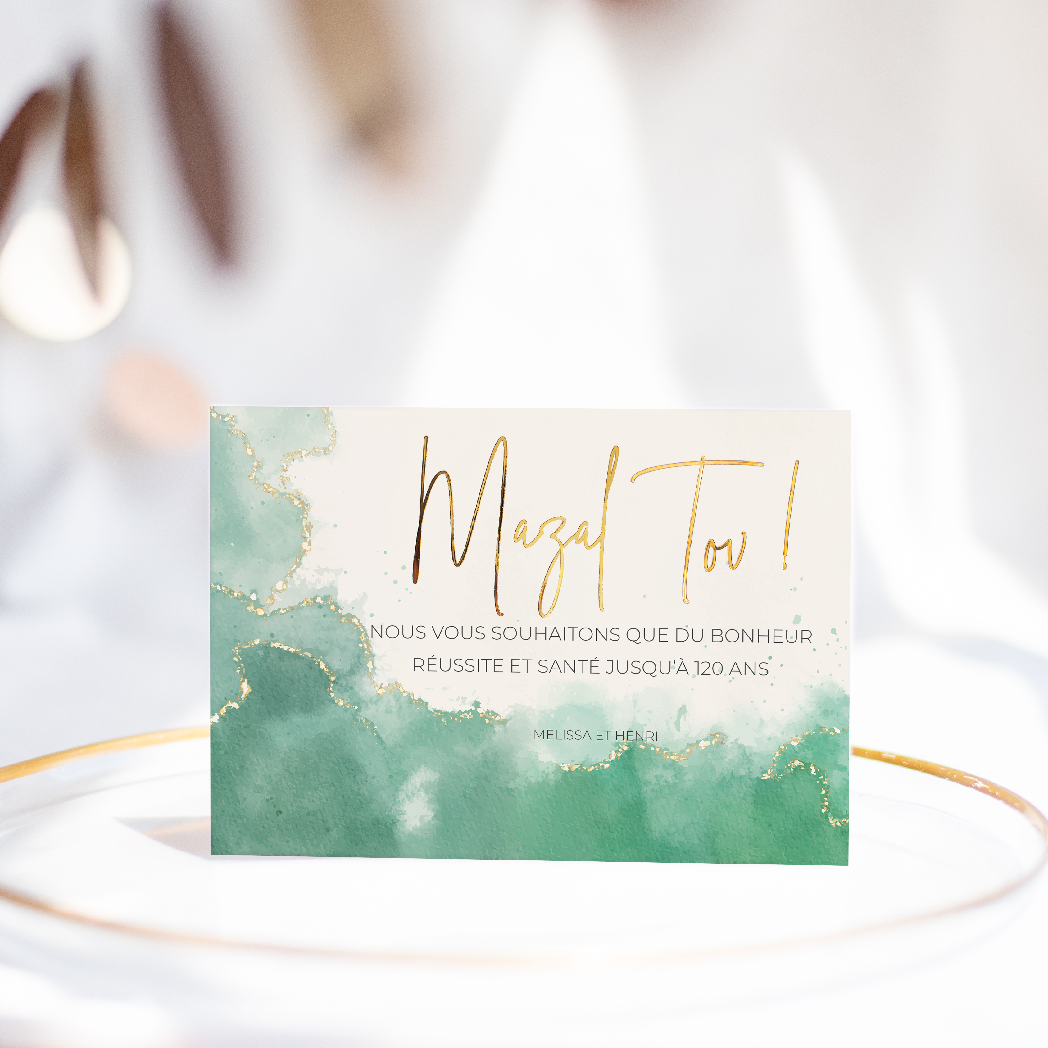 Aqua Tov Green - Le dessin privilégie une rigueur élégante : couleur dominante affirmée, hiérarchie lisible, proportions régulières. Pensée par nos illustrateurs, l’invitation affirme une présence premium sans excès. Nous prenons en charge la personnalisation : intégration du texte, ajustement des teintes, ajout d’un logo discret selon vos besoins. 100% digitale, elle rejoint vos invités sans délai. Chaque détail – cadence, alignements, respiration des blancs – a été mesuré pour préserver fluidité et tenue. Une correspondance contemporaine, fiable et durable.