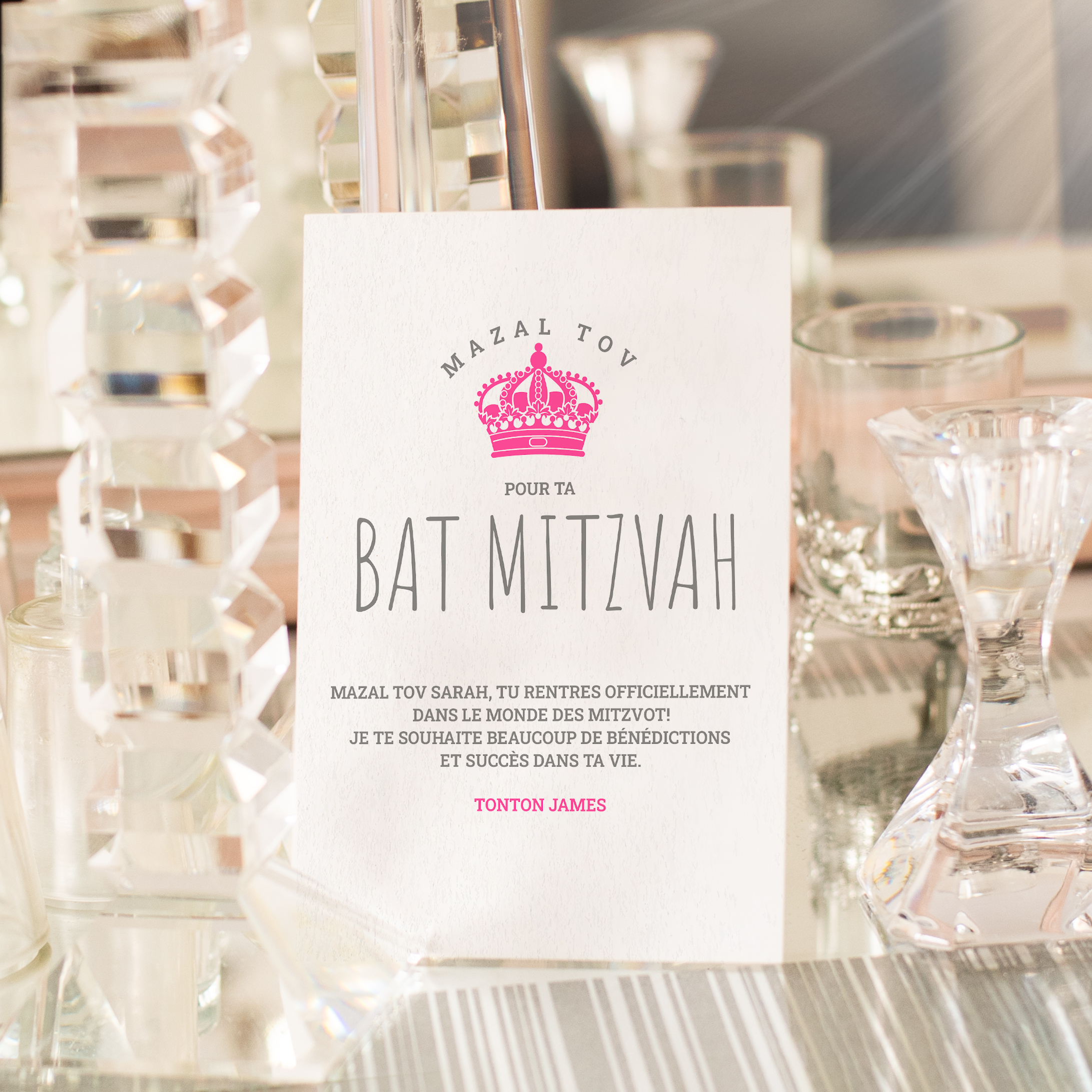 Couronette - Le modèle met en avant une dominante chromatique lumineuse, rythmée par des marges sobres et une typographie nette. Nos illustrateurs ont signé une esthétique premium qui privilégie la cohérence et la lisibilité. Nous assurons la personnalisation complète : intégration de votre texte, réglage fin des teintes, ajout d’un logo discret. 100% digitale, l’invitation atteint vos invités instantanément. Chaque choix – contrastes, alignements, échelle – a été calibré pour préserver fluidité et justesse. Une correspondance contemporaine, simple et durable.