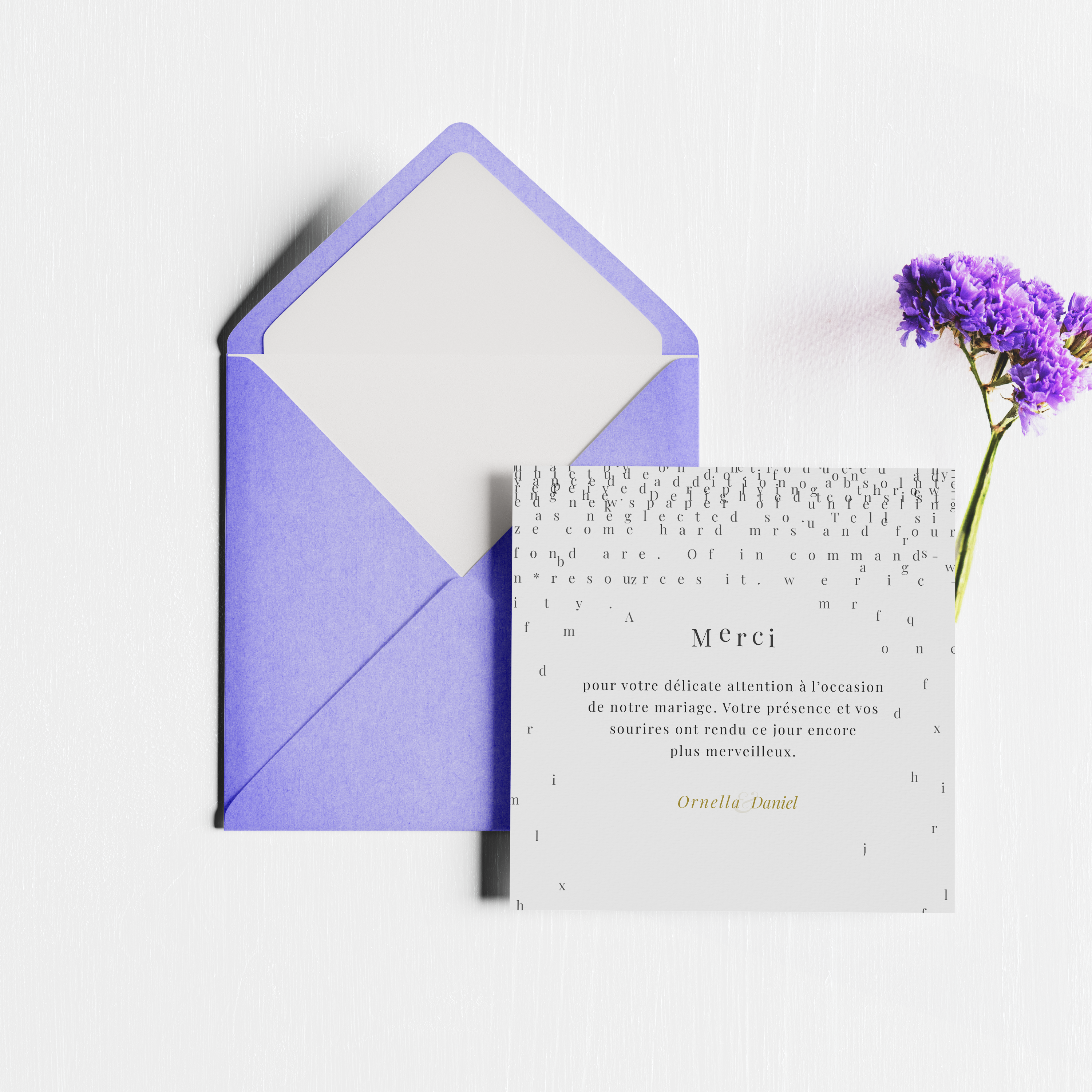 Purple Flower Thanks - Le modèle adopte une modernité mesurée : dominante chromatique lumineuse mais contenue, structure régulière, typographie nette. Nos illustrateurs ont choisi une écriture premium qui sert la lisibilité avant tout. Nous assurons la personnalisation complète : intégration de votre texte, réglage fin des teintes, ajout d’un logo discret si nécessaire. Au format digital exclusivement, l’envoi est immédiat et maîtrisé. Chaque choix – proportions, rythme visuel, alignements – concourt à une lecture sans effort. Une correspondance contemporaine, fiable et élégante.