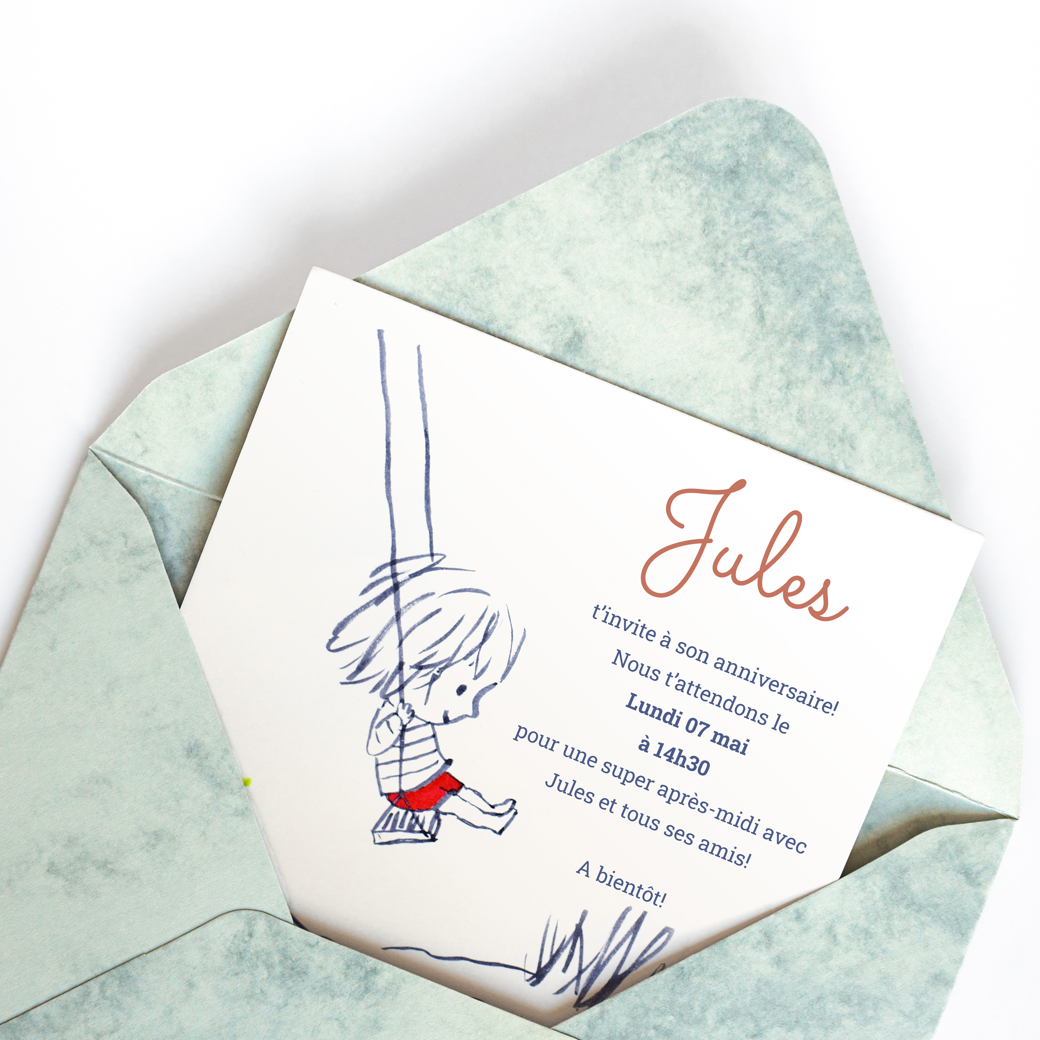 Balançoire - Le dessin affirme une sobriété contemporaine : couleur dominante claire, marges équilibrées, typographie posée. Nos créateurs signent un modèle premium qui s’impose par sa stabilité. Vous nous confiez votre texte ; nous le composons avec soin, harmonisons les couleurs et ajoutons un logo discret. 100% digitale, l’invitation atteint vos invités immédiatement. Chaque détail – proportions, contrastes, structure – a été pensé pour assurer fluidité et élégance. Une correspondance moderne, fiable et claire.