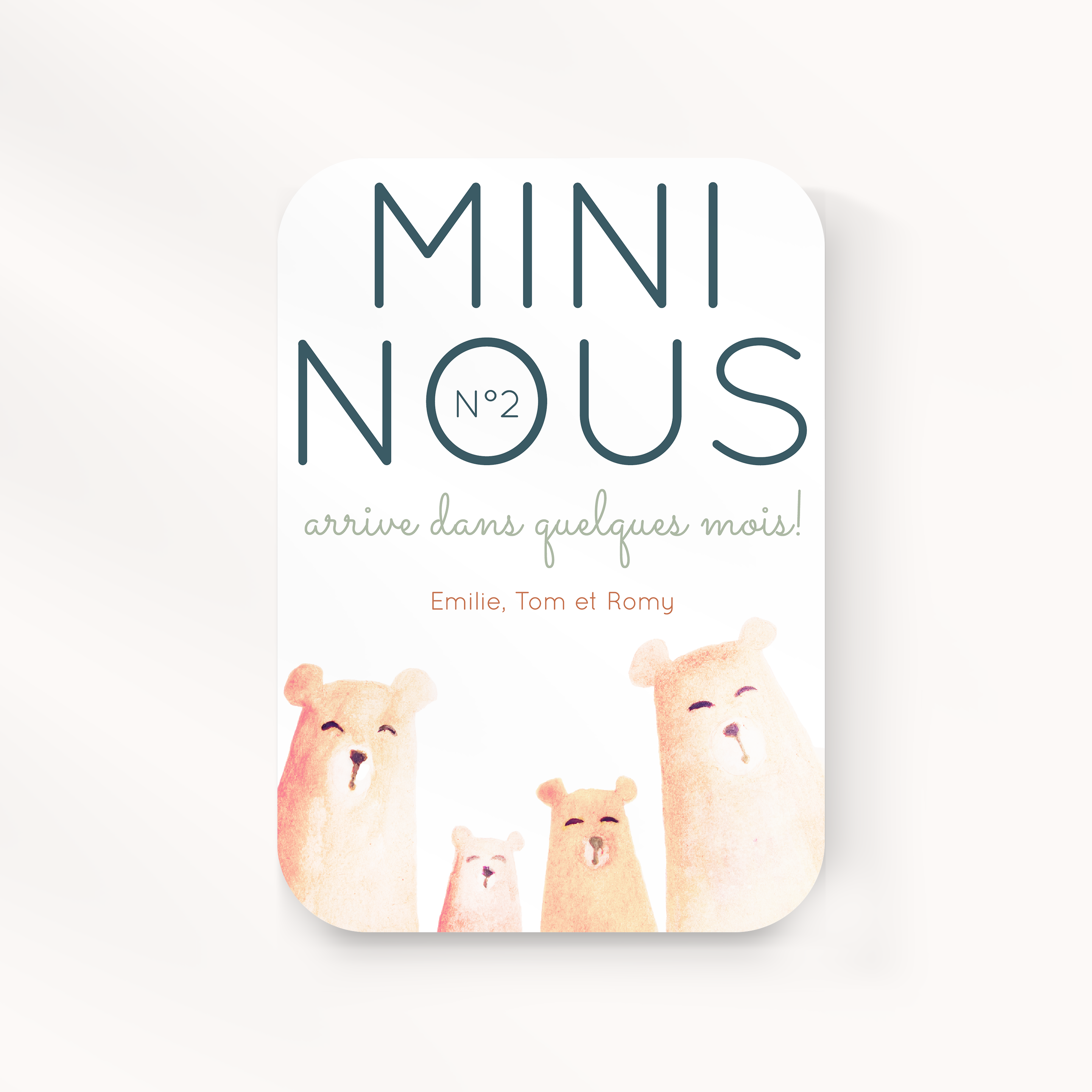 Mini Nous - Cette invitation met en scène une dominante chromatique douce, accompagnée d’une mise en page équilibrée et d’une typographie claire. Nos créateurs ont conçu un modèle premium qui associe sobriété et élégance. Nous assurons la personnalisation sur mesure : vous nous envoyez le texte, nous l’intégrons, ajustons la palette et ajoutons un logo discret. Entièrement digitale, elle atteint vos invités immédiatement. Chaque paramètre – hiérarchie, marges, contrastes – a été pensé pour garantir fluidité et raffinement. Une correspondance contemporaine, fiable et posée.