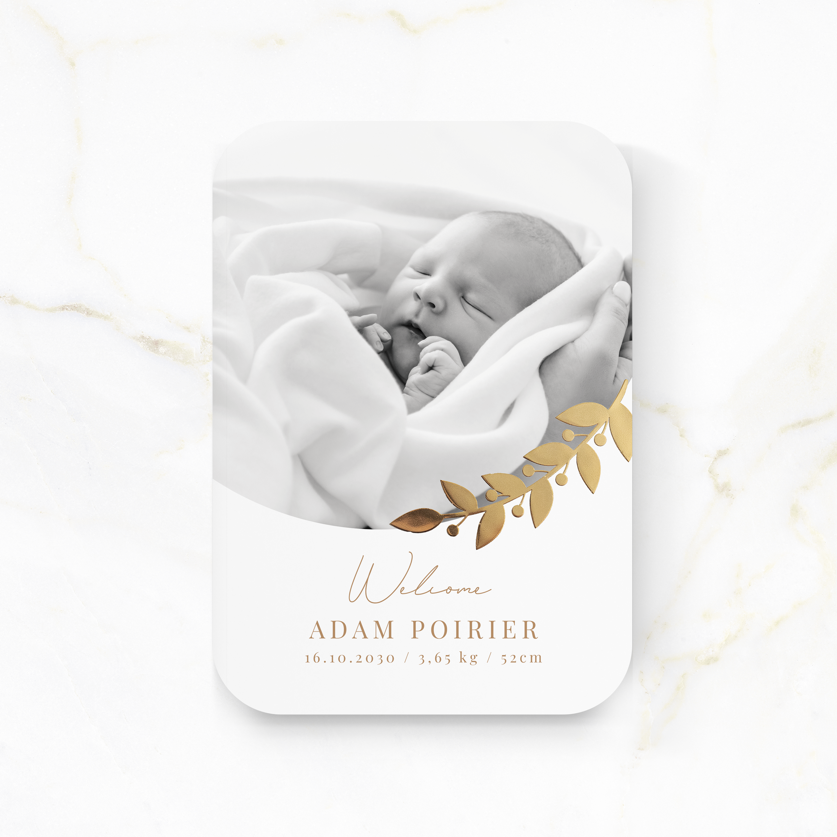Welcome Baby - Cette invitation choisit une élégance précise : couleur dominante affirmée sans excès, structure stable, typographie claire. Nos créateurs ont conçu une esthétique premium qui s’impose par la mesure. Nous assurons la personnalisation sur mesure : intégration de votre texte, ajustement des couleurs, ajout discret d’un logo. Entièrement digitale, elle parvient instantanément à vos invités. Les proportions maîtrisées, les contrastes contenus et la hiérarchie nette offrent une expérience de lecture fluide, adaptée à toutes les annonces.