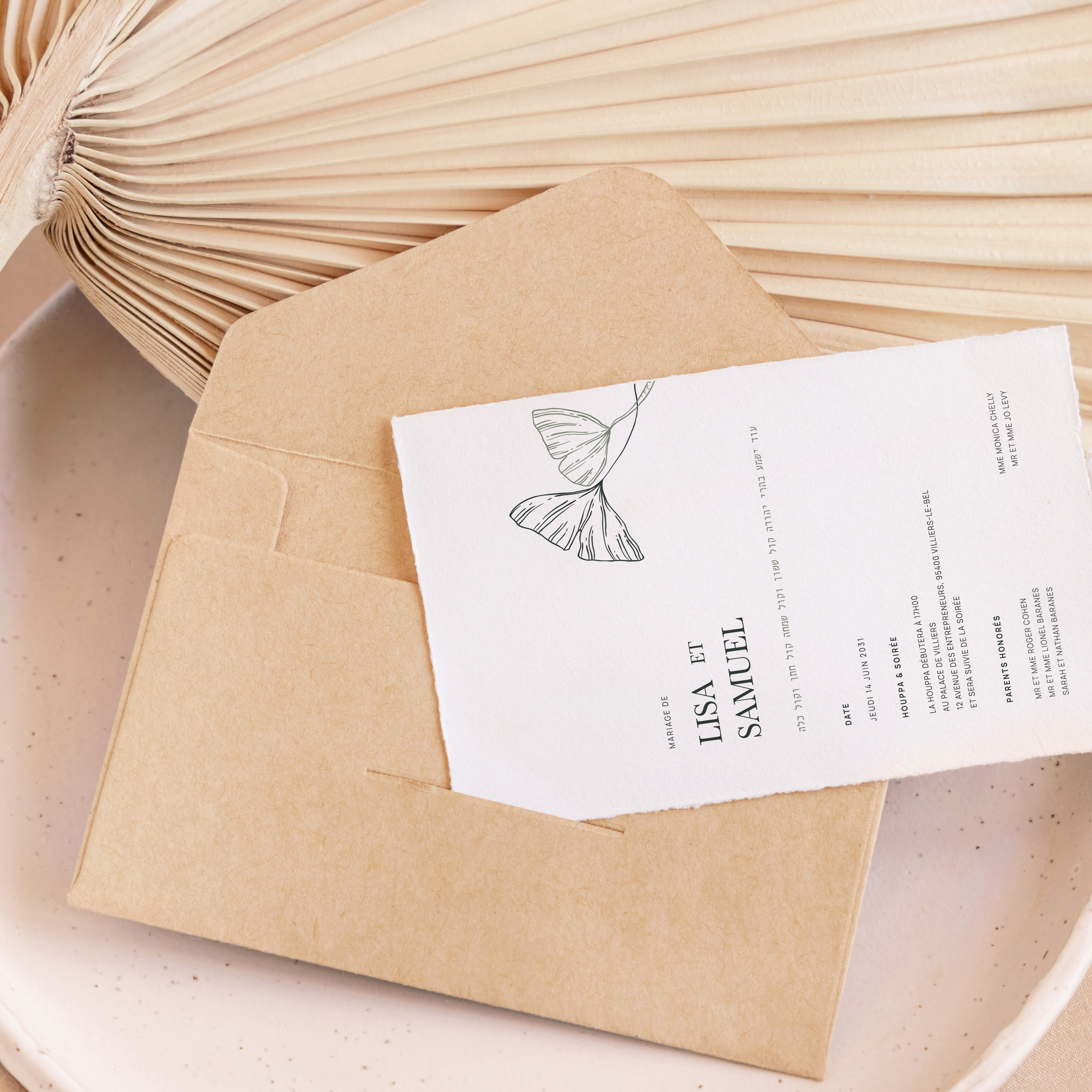 Flower- Line Card - Le modèle célèbre la clarté moderne : dominante chromatique lumineuse, structure stable, typographie nette. Conçu par nos illustrateurs, il propose une présence premium qui valorise l’exactitude. Nous gérons la personnalisation sur mesure : intégration du texte, harmonisation des teintes, ajout d’un logo discret. Diffusée exclusivement en numérique, l’invitation atteint vos invités sans délai. Hiérarchie lisible, rapports d’échelle mesurés et contrastes posés composent une élégance sûre et durable.