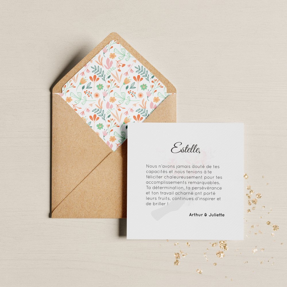 Félicitations Flowers - Cette invitation illustre une sobriété maîtrisée : dominante chromatique douce, marges sobres, typographie claire. Nos créateurs ont privilégié une esthétique premium où l’essentiel prime. Nous assurons la personnalisation : intégration du texte, harmonisation des teintes, ajout discret d’un logo. Diffusée exclusivement en digital, elle atteint vos invités immédiatement. Chaque élément – cadence, proportions, contraste – concourt à une élégance durable. Une correspondance moderne, fiable et raffinée.