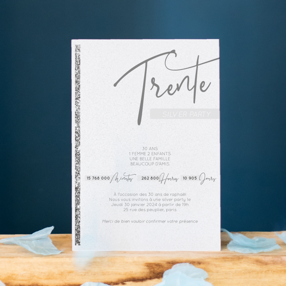 Silver Party - Le modèle adopte une esthétique mesurée : dominante chromatique douce, marges équilibrées, typographie régulière. Nos illustrateurs ont voulu une invitation premium qui installe un cadre sobre et élégant. Nous réalisons la personnalisation : texte intégré avec précision, palette ajustée, ajout discret d’un logo si nécessaire. Diffusée uniquement au format digital, elle atteint vos invités immédiatement. Chaque élément – rythme, contraste, alignements – contribue à une fluidité durable. Une correspondance contemporaine, simple et raffinée.