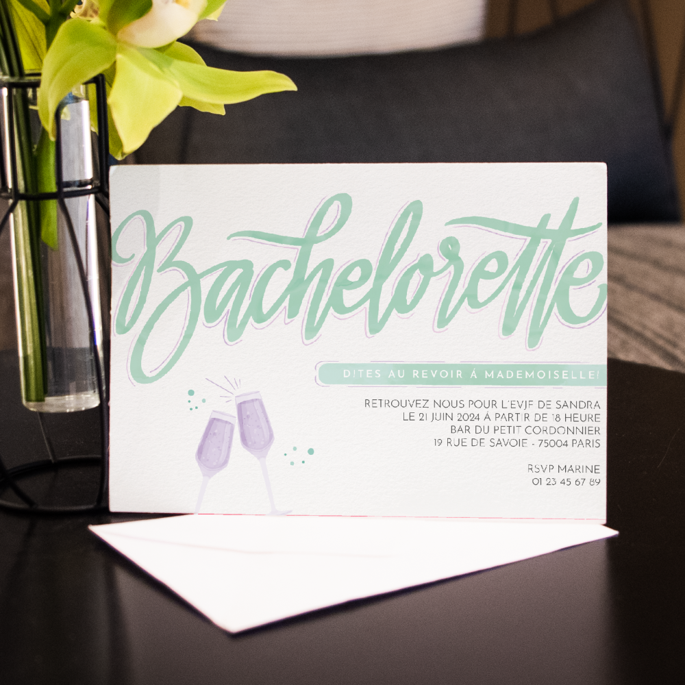 Bachelorette Vert - Cette invitation illustre une sobriété nette : dominante chromatique posée, proportions équilibrées, typographie précise. Nos créateurs ont conçu une esthétique premium qui met en avant la clarté et l’élégance. Nous assurons la personnalisation complète : texte intégré, ajustement des teintes, ajout discret d’un logo. Entièrement digitale, elle rejoint vos invités immédiatement. Chaque détail – rythme, contraste, hiérarchie – a été travaillé pour garantir fluidité et raffinement. Une correspondance contemporaine, sobre et fiable.