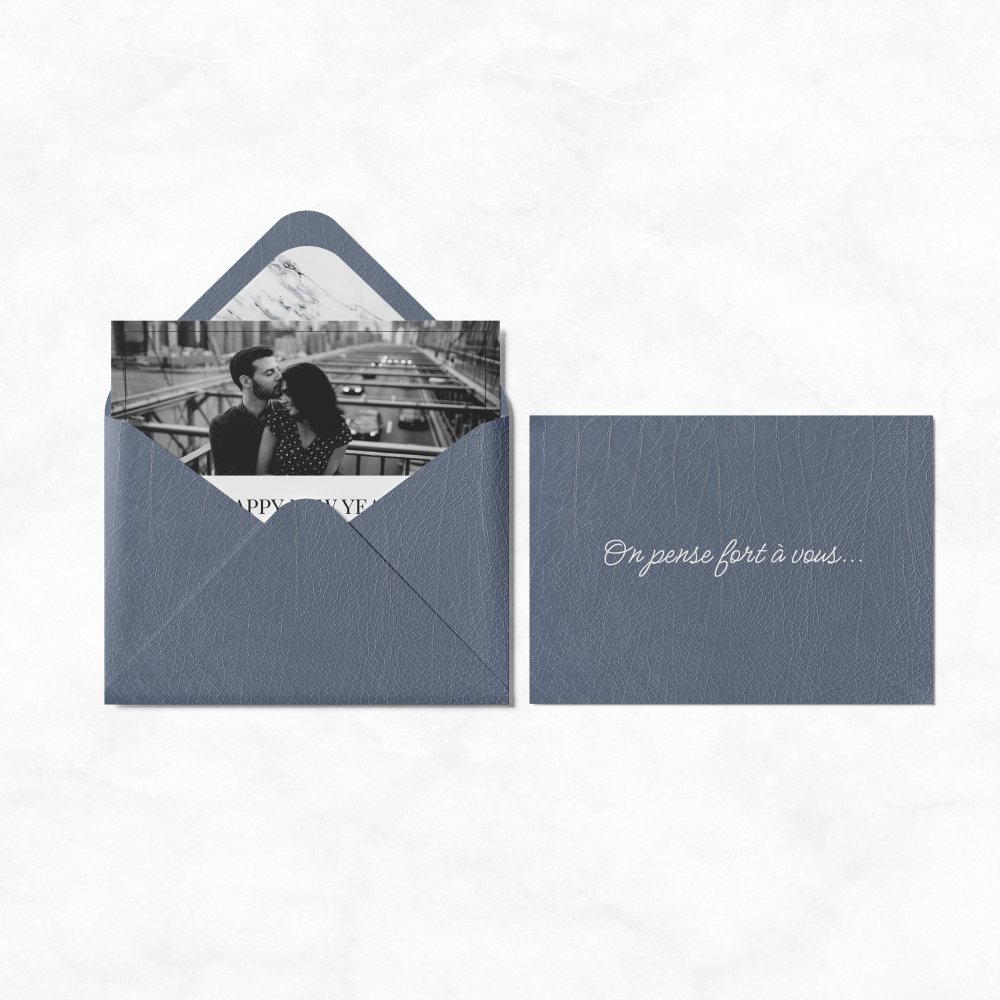 Classy B&W Square - Sweet Pastel se présente dans une palette tendre de couleurs vives et nuancées, idéale pour annoncer un anniversaire enfantin. Chaque ton pastel raconte une joie simple, un rire spontané, une surprise à partager. L’ensemble traduit l’esprit d’une fête intime et lumineuse, où l’on célèbre les petites merveilles de l’enfance. Nos illustrateurs ont conçu ce modèle comme une composition joyeuse et harmonieuse. Nous intégrons votre texte avec précision, adaptons si besoin les nuances et ajoutons un logo discret. Diffusée en format digital uniquement, Sweet Pastel rejoint vos invités sans attendre et transforme votre annonce en un souvenir coloré et raffiné. Une invitation poétique qui capture la tendresse et l’énergie de l’enfance.