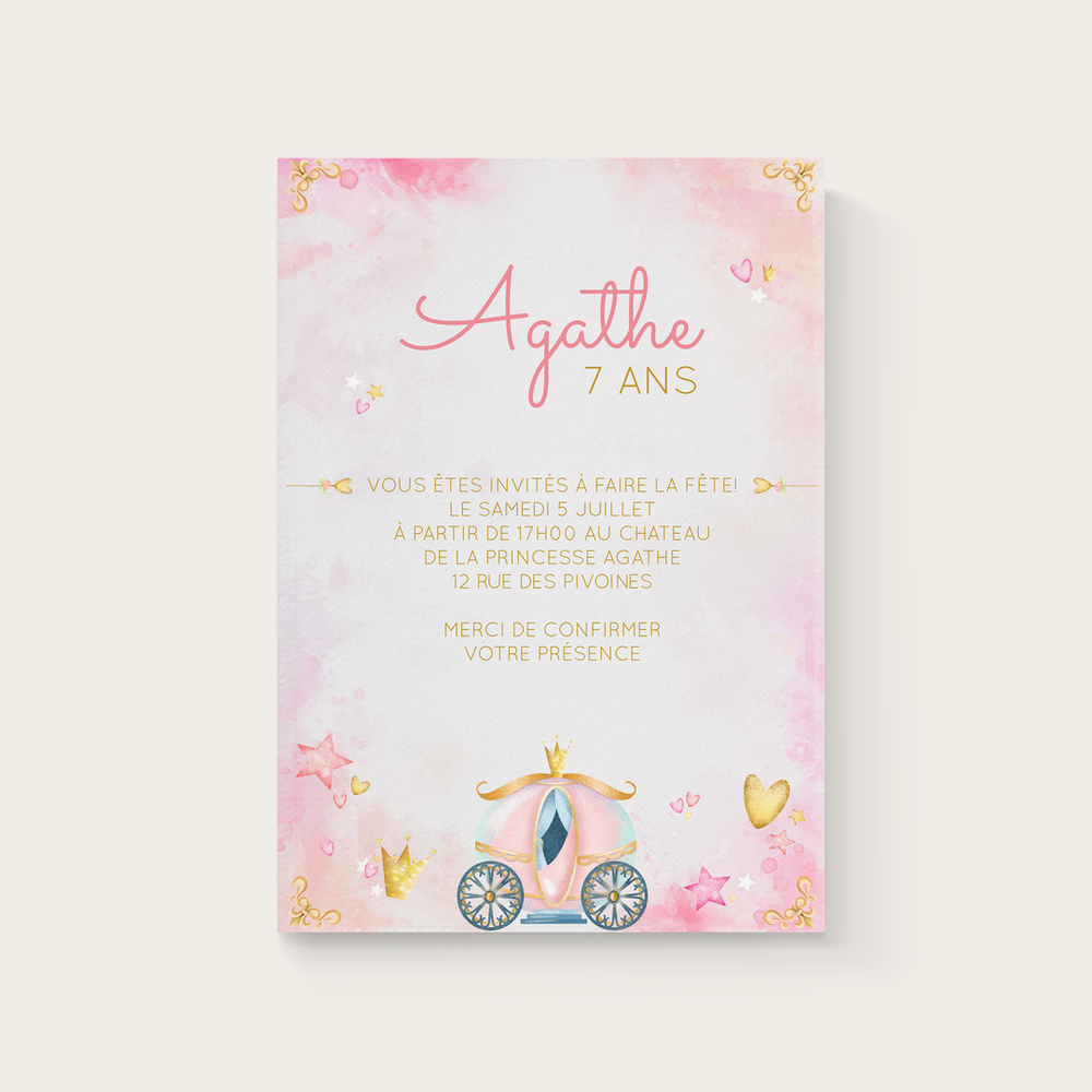 Princesa - Ici, l’accent est mis sur la fluidité des formes et la légèreté des contrastes. La carte a été imaginée comme une respiration graphique : chaque détail, de la couleur principale aux espaces blancs, invite à la lecture et à l’attention. Créée par des illustrateurs, elle privilégie une esthétique mesurée, sans excès, où l’élégance naît de la simplicité. Nous réalisons pour vous la personnalisation : intégration du texte, ajustement des teintes, ajout éventuel d’un logo discret. Entièrement digitale, elle rejoint vos invités sans délai et donne à vos mots un relief moderne. Cette création poétique se destine à toutes vos annonces où clarté et distinction comptent. 