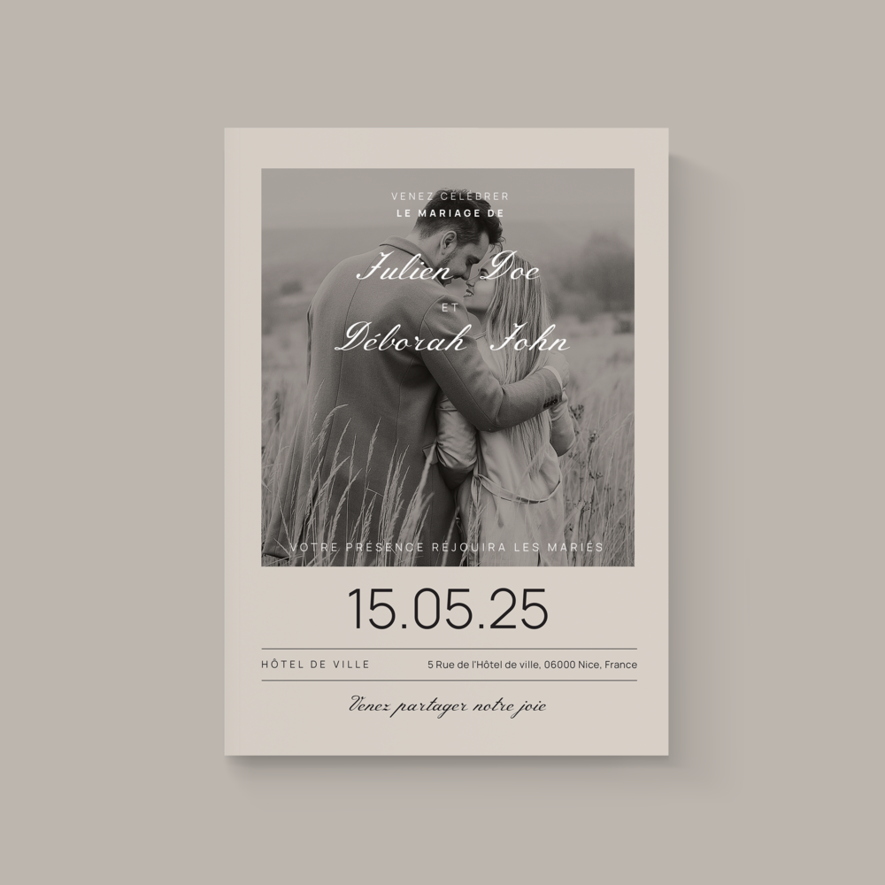 Rustique élégant - Cette invitation met en avant la modernité par la simplicité : une couleur dominante posée comme un accent clair, des proportions justes et une typographie précise. L’ensemble crée une atmosphère élégante et mesurée, idéale pour vos annonces. Réalisée par nos illustrateurs, elle valorise l’essentiel : lisibilité et sobriété graphique. Vous nous confiez votre texte ; nous l’intégrons avec exactitude, harmonisons les teintes et ajoutons un logo discret si nécessaire. Envoyée exclusivement en version digitale, elle parvient instantanément à vos invités. Sa force réside dans l’équilibre subtil entre détail graphique et retenue esthétique. Une correspondance premium, intemporelle et raffinée.
