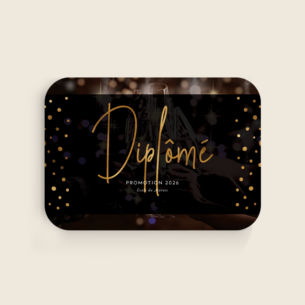 Gold Dots - Avec ce modèle, la couleur dominante se déploie comme une lumière calme qui structure la page. Les lignes sobres et les marges équilibrées installent une clarté contemporaine, propice à vos annonces. Nos créateurs ont voulu une invitation premium, simple et élégante, débarrassée de tout excès. Vous nous transmettez le texte ; nous le composons avec exactitude, ajustons les nuances et ajoutons un logo discret si souhaité. Entièrement digitale, elle est transmise immédiatement à vos destinataires. Le rendu final reflète précision et harmonie, pour une correspondance fiable et raffinée. Une création moderne et durable, adaptée à toutes les occasions.