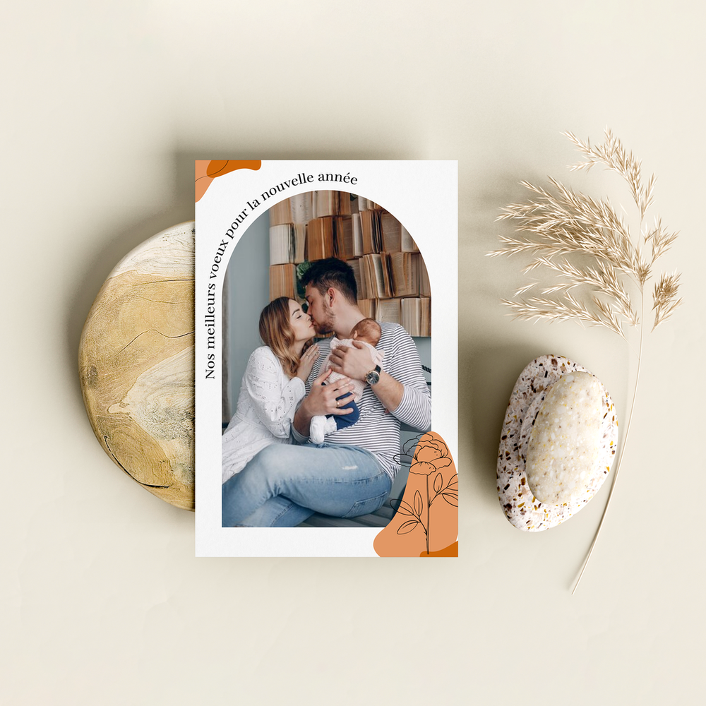 Warm Terracotta - Golden Crown brille d une lueur doree qui rappelle la flamme des bougies et l eclat des confettis, parfaite pour annoncer un anniversaire dont on veut souligner le caractere exceptionnel. L invitation se pare d une teinte or dominante, chaleureuse et lumineuse, qui donne a vos mots un relief ceremoniel sans lourdeur. Composee par nos illustrateurs, cette creation originale unit l elegance d un graphisme net et l esprit festif d une couronne symbolique. Vous nous confiez votre texte, nous le mettons en page avec precision, en ajustant si besoin les nuances dorees ou en ajoutant un logo discret. Diffusee exclusivement en format digital, Golden Crown rejoint instantanement vos invites et signe votre annonce d une empreinte moderne, claire et raffinee. Cette invitation personnalisee incarne une celebration lumineuse ou chaque detail compte, pour offrir a vos proches une promesse de fete memorable.