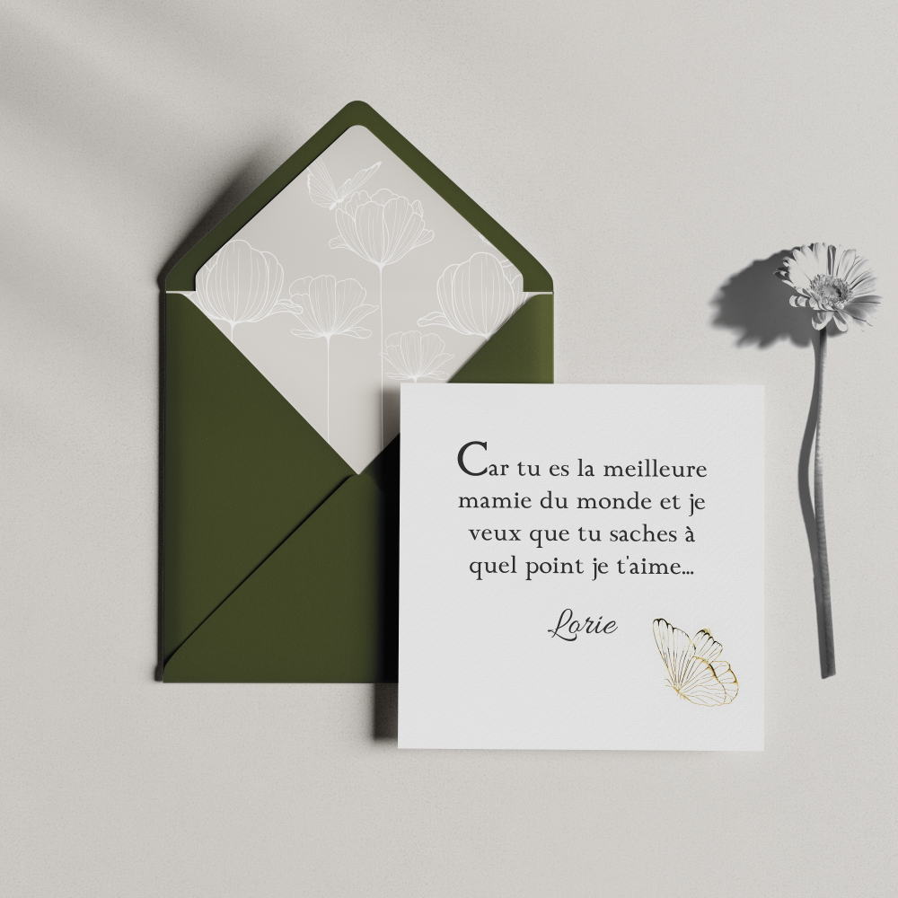 Mamie Butterfly - Ce modèle met en lumière l’équilibre entre intensité et retenue : dominante chromatique marquée, marges sobres, typographie claire. Réalisée par nos créateurs, l’invitation traduit une modernité élégante et fiable. Nous assurons la personnalisation : intégration du texte, harmonisation des teintes, ajout discret d’un logo. Entièrement digitale, elle est transmise instantanément à vos invités. Chaque choix visuel favorise la fluidité et la précision. Une correspondance premium, claire et contemporaine, qui donne de l’ampleur à vos annonces.