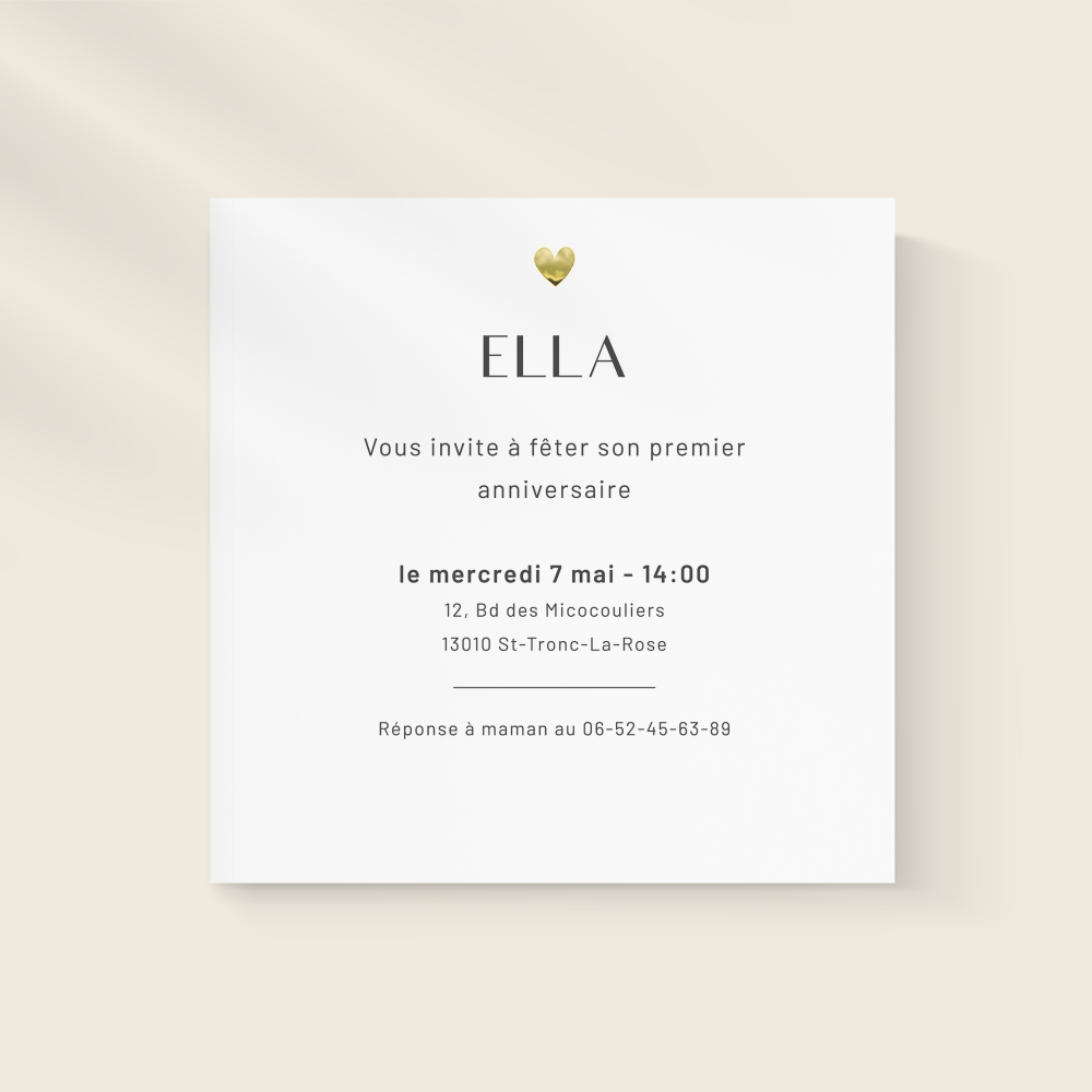 Petit Coeur - Cette création met à l’honneur la simplicité tenue : dominante chromatique limpide, alignements stables, contrastes modérés. L’ensemble compose un cadre premium où vos messages gagnent en clarté. Réalisée par nos illustrateurs, l’invitation privilégie la cohérence des choix et la justesse des mesures. Nous assurons la personnalisation sur mesure : intégration du texte, réglage des teintes, ajout d’un logo discret si souhaité. Envoyée exclusivement en digital, elle parvient immédiatement à vos invités. Une correspondance élégante, droite et durable, qui accompagne vos annonces avec précision.