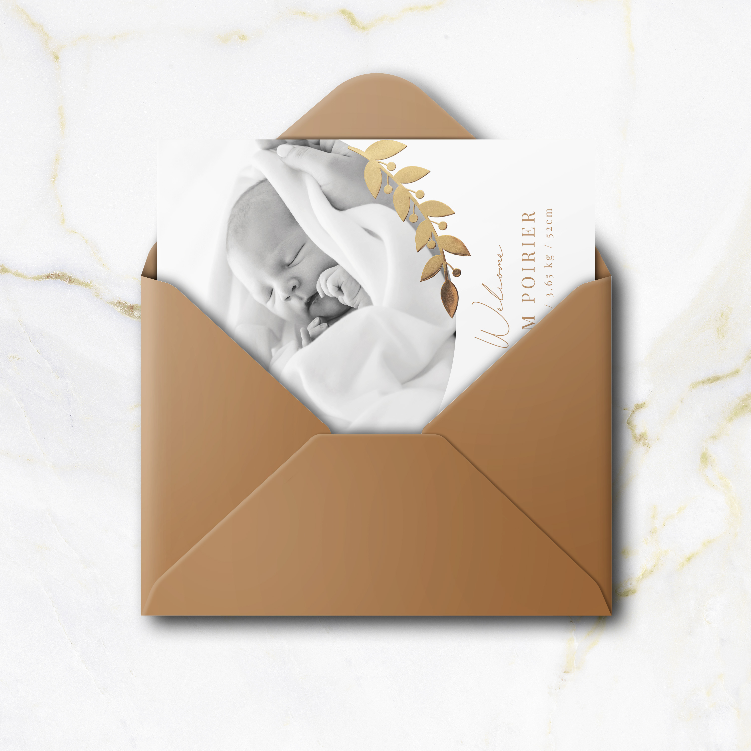 Welcome Baby - Cette invitation choisit une élégance précise : couleur dominante affirmée sans excès, structure stable, typographie claire. Nos créateurs ont conçu une esthétique premium qui s’impose par la mesure. Nous assurons la personnalisation sur mesure : intégration de votre texte, ajustement des couleurs, ajout discret d’un logo. Entièrement digitale, elle parvient instantanément à vos invités. Les proportions maîtrisées, les contrastes contenus et la hiérarchie nette offrent une expérience de lecture fluide, adaptée à toutes les annonces.